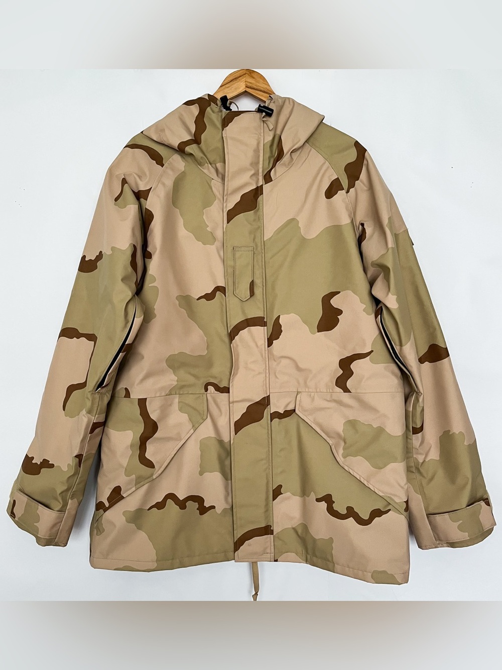 USGI Military ECWCS Gore-Tex Cold Weather Parka Men Desert Camo Size Medium Long